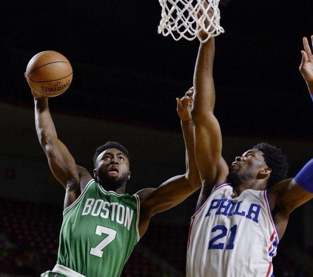 但他在中场 但他在中场